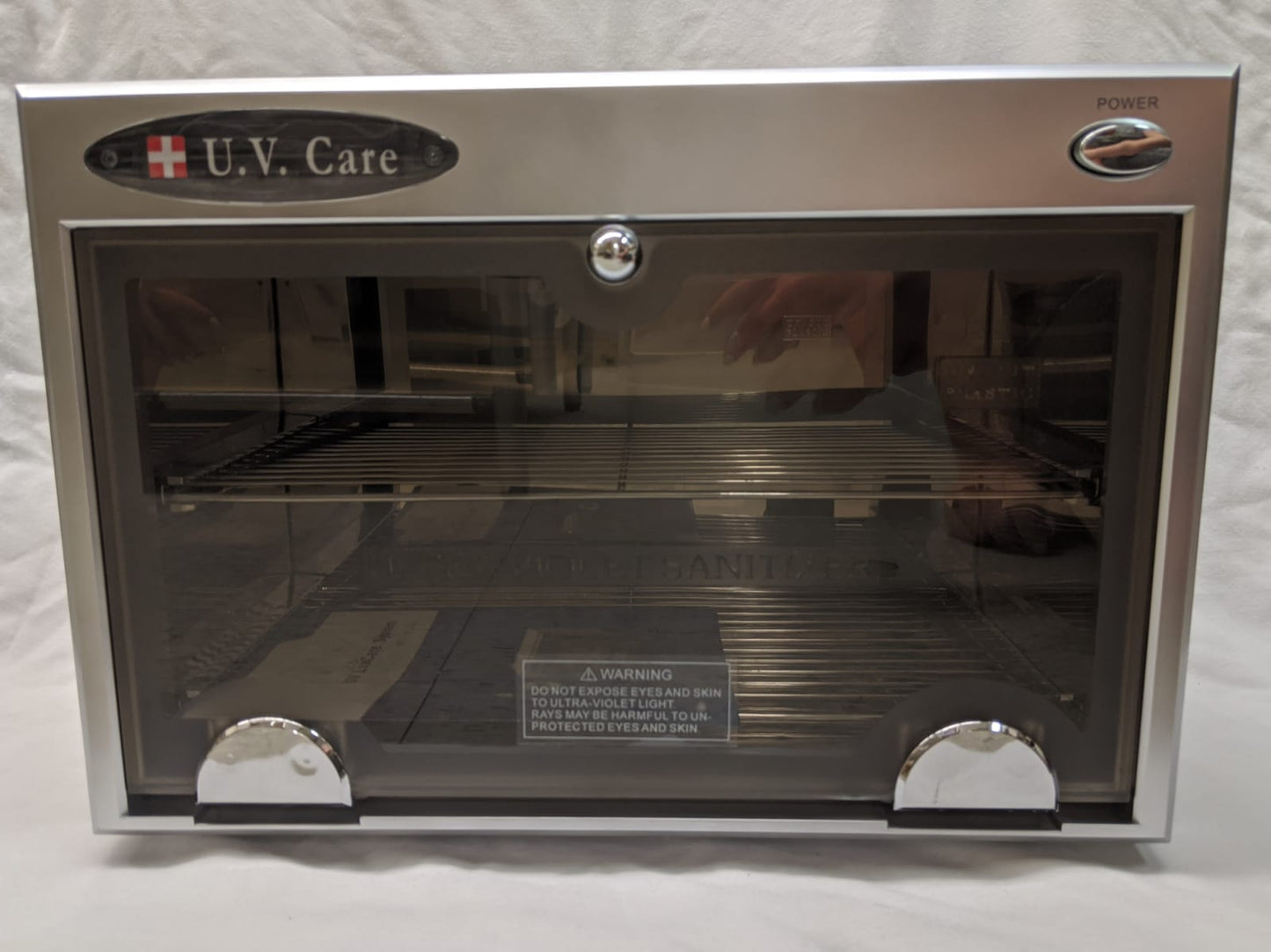 UV DISNFECTOR SALON SIZE