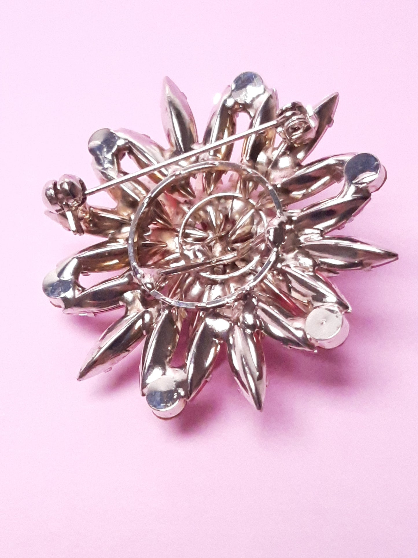 PINK FLOWER PIN