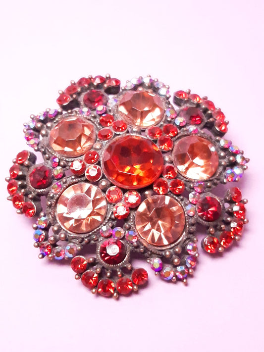 RED FLOWER PIN