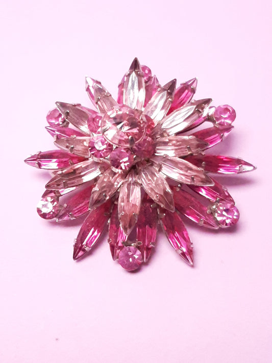 PINK FLOWER PIN